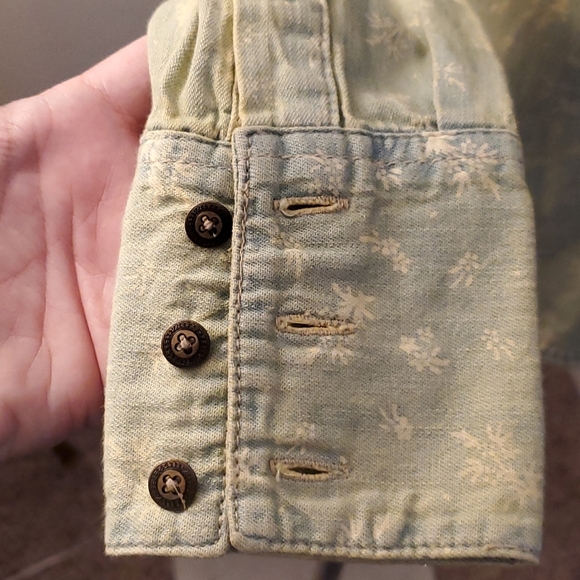 Free People Hillside Chambray Pintuck Bib button down shirt Size XS - Picture 8 of 13